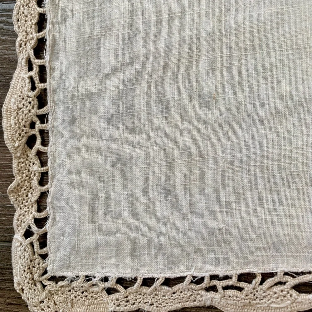 Vintage table cloths 18/18”